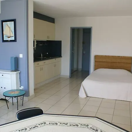 44, Heliopolis E Au Village Naturiste Apartment *